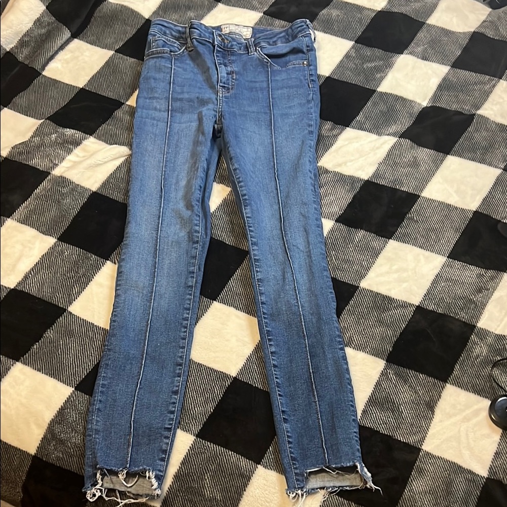 Free People Blue Skinny Jeans with Front Seam & Frayed Hem size 27